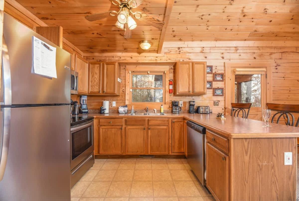 סביירוויל Gorgeous View. Hot Tub. Privacy. Fireplace. Pool & Fishing Access! מראה חיצוני תמונה